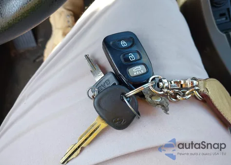 2016 Hyundai Elantra Se from USA, damaged, VIN 5NPDH4AE7GH696364